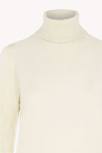 Dolcevita in Maglia Rasata in Puro Cashmere Latte