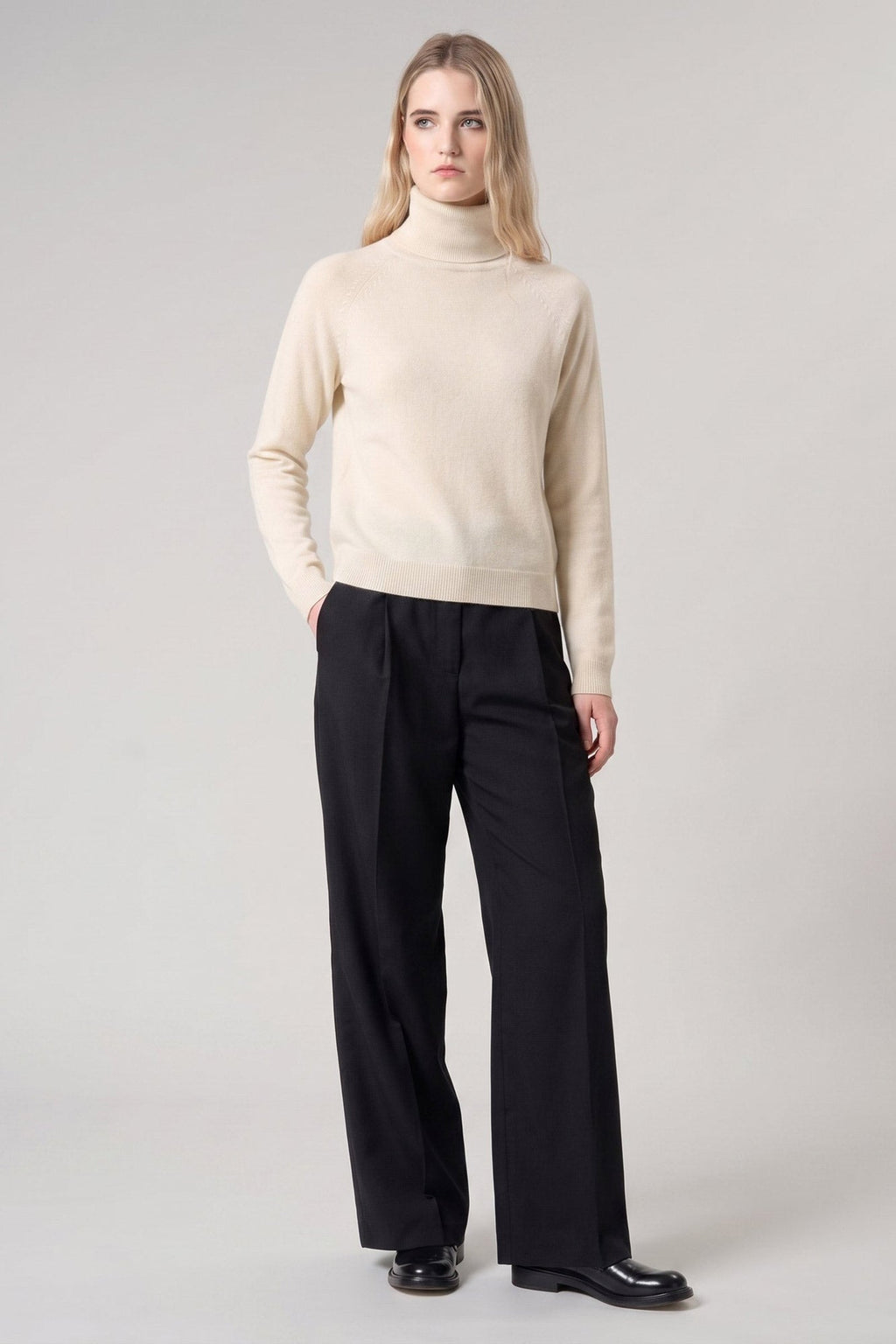 Dolcevita Manica Raglan in Puro Cashmere Latte