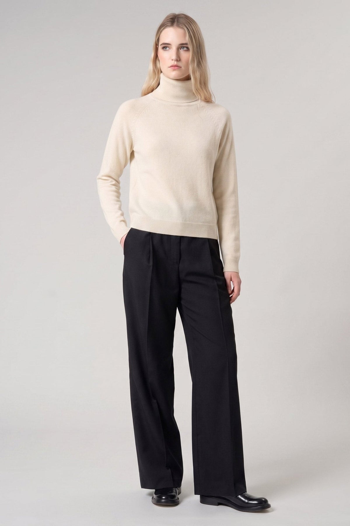 Dolcevita Manica Raglan in Puro Cashmere Latte