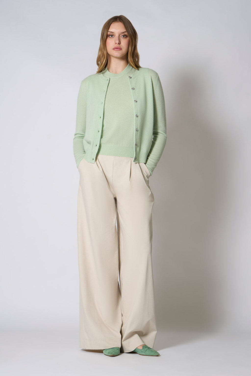 Cardigan Girocollo in Puro Cashmere Verde Pastello