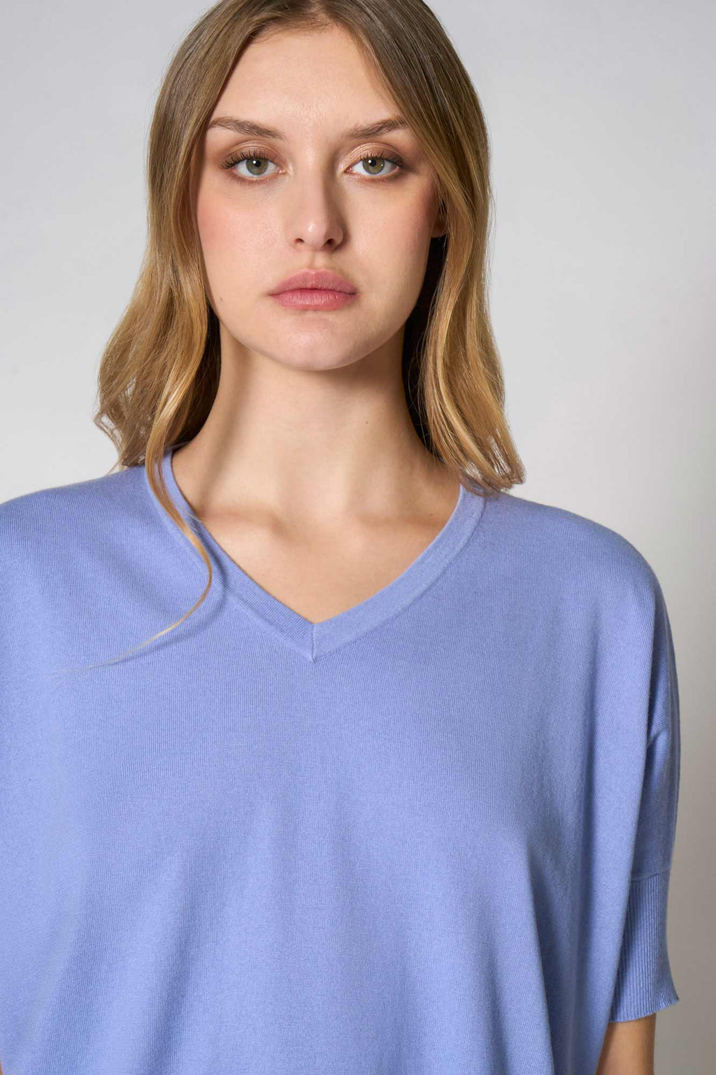 Maglia Scollo a V Mezza Manica Over in Cotone Seta Cashmere Fiordaliso