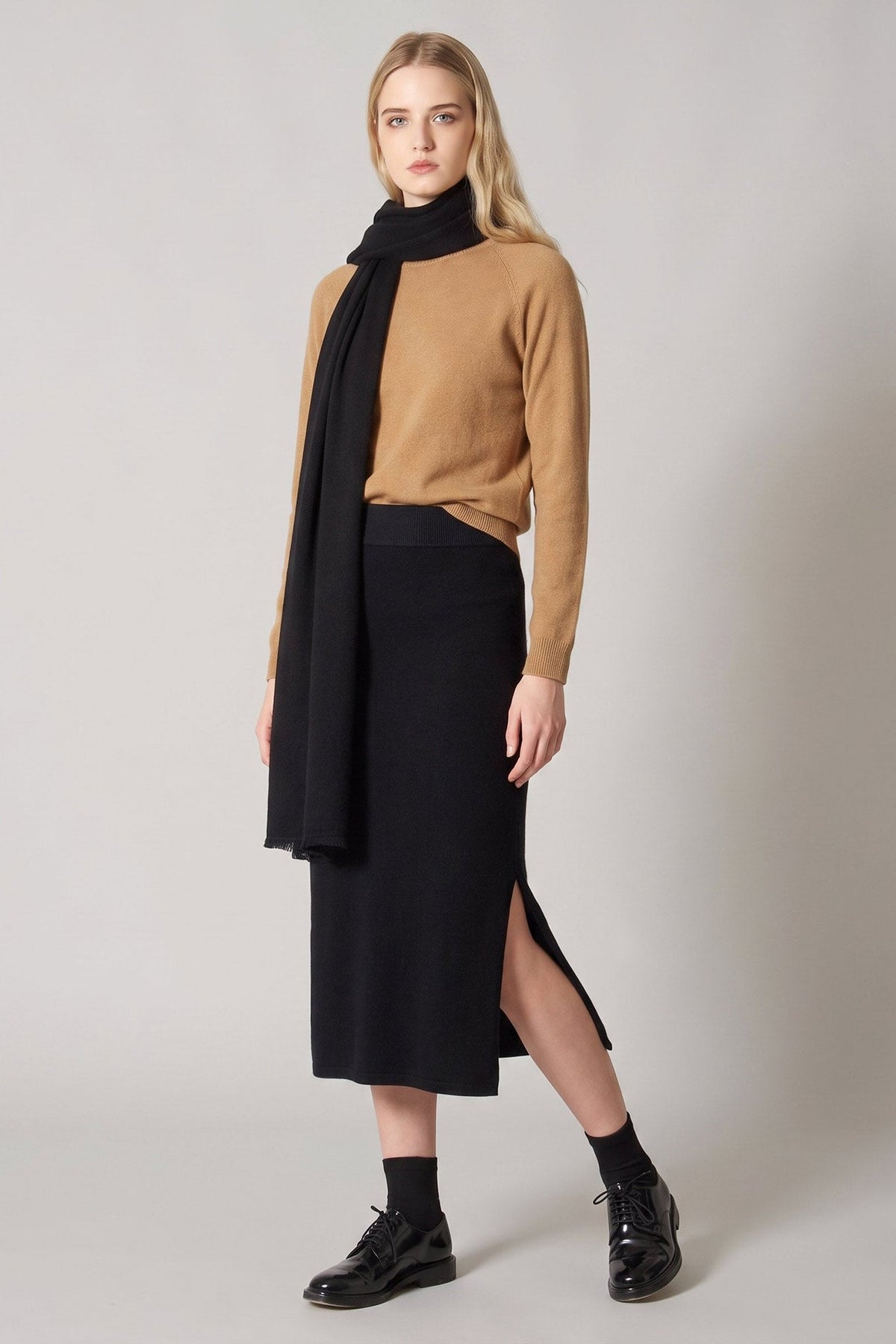 Gonna a Tubo con Spacco in Puro Cashmere Nero
