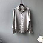 Briana - Elegante blusa in satin e seta con bottoni per donne