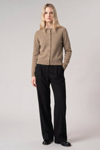 Cardigan Girocollo con gros-grain in Puro Cashmere Dune