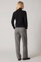 Dolcevita con Spacchetto in Puro Cashmere Nero