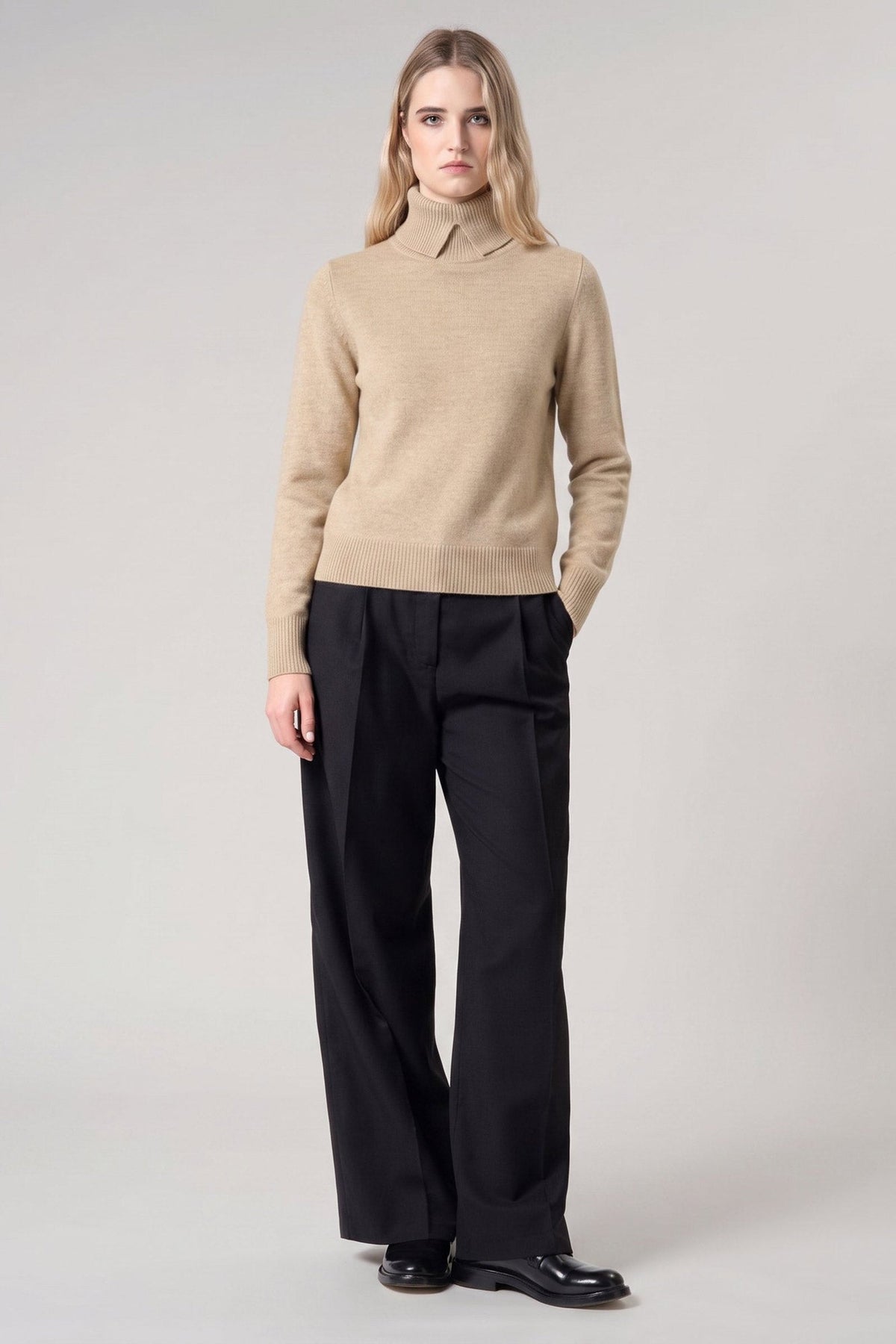 Dolcevita con Spacchetto in Puro Cashmere Avena
