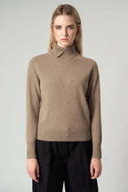 Dolcevita con Spacchetto in Puro Cashmere Dune