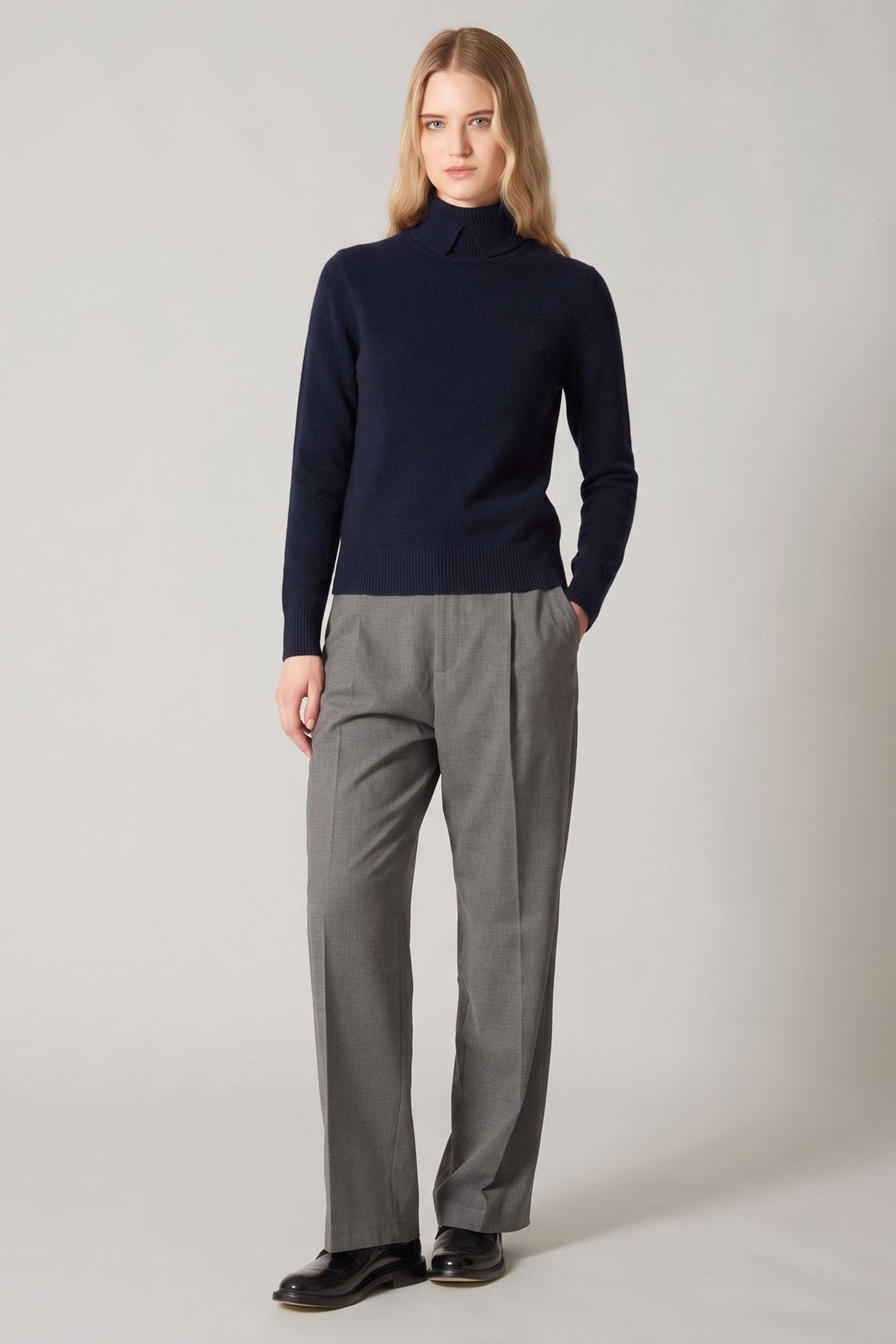 Dolcevita con Spacchetto in Puro Cashmere Notte