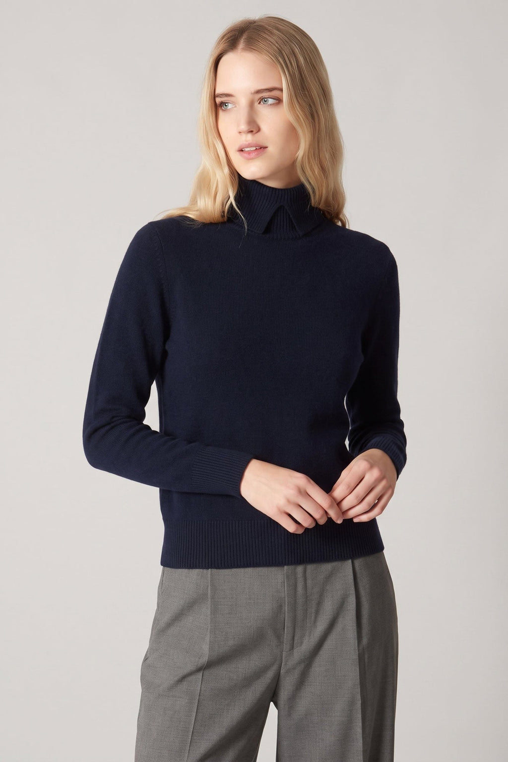 Dolcevita con Spacchetto in Puro Cashmere Notte