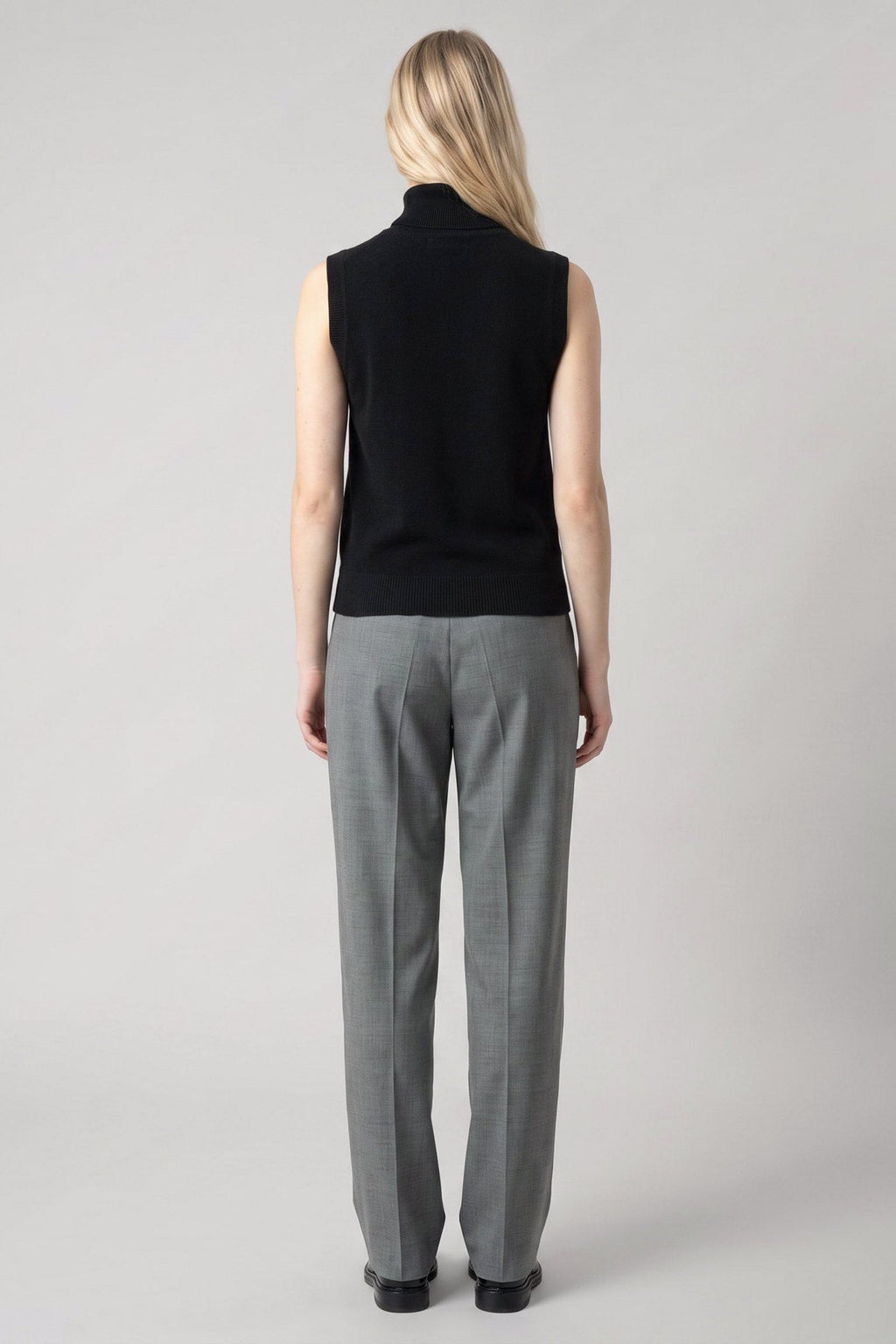Dolcevita Senza Maniche in Puro Cashmere Nero