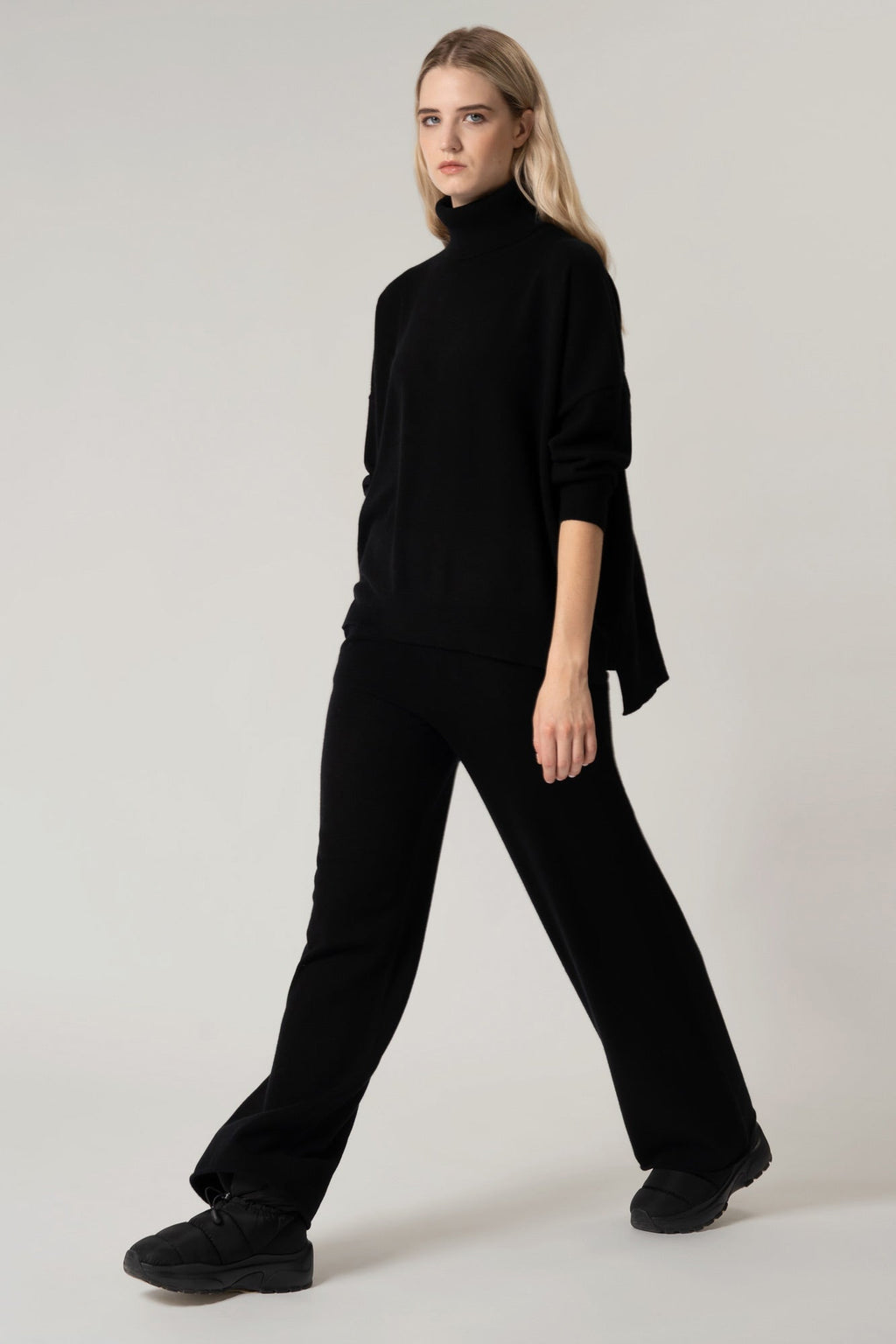 Dolcevita Over in Puro Cashmere Nero