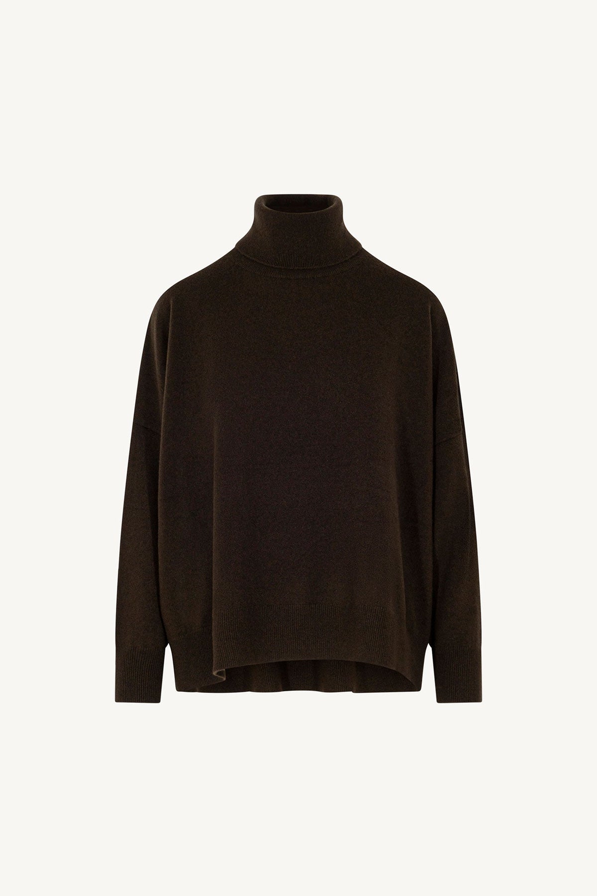 Dolcevita Over in Puro Cashmere Mocha