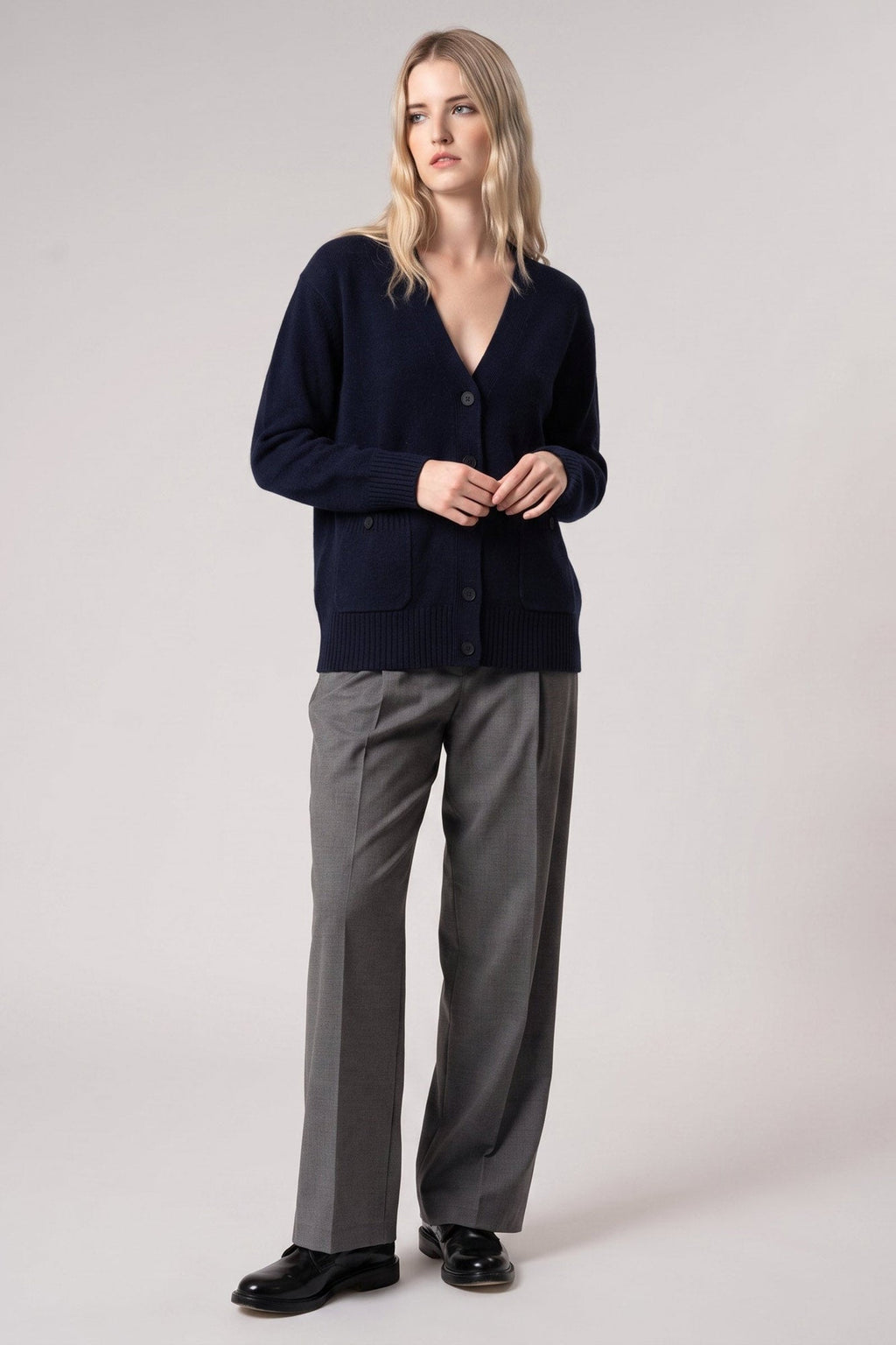 Cardigan Scollo a V in Puro Cashmere Notte
