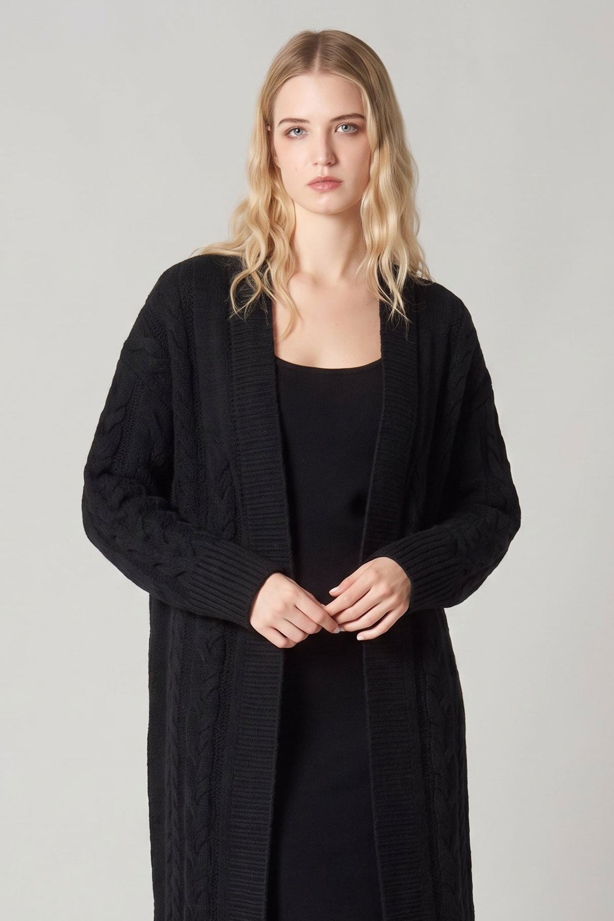 Cappotto a Trecce in Puro Cashmere Nero