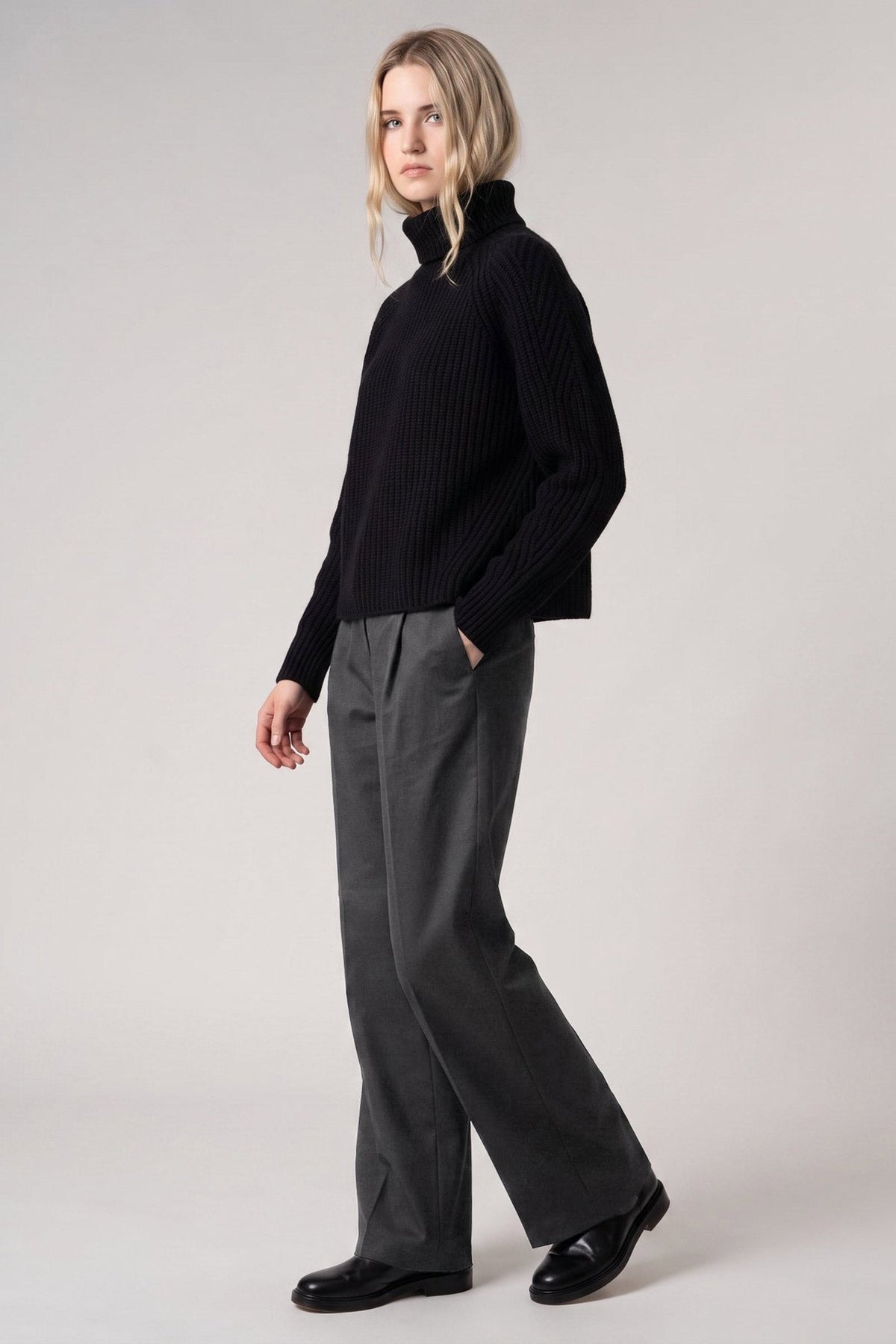 Dolcevita a Costa Inglese in Puro Cashmere Nero