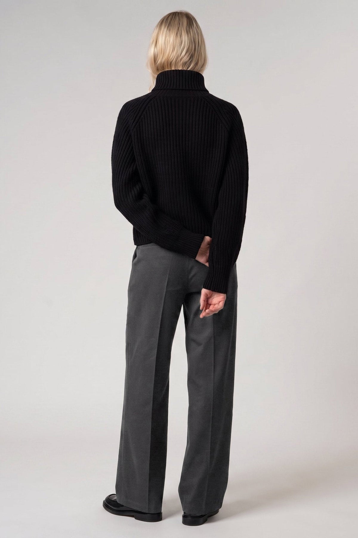 Dolcevita a Costa Inglese in Puro Cashmere Nero