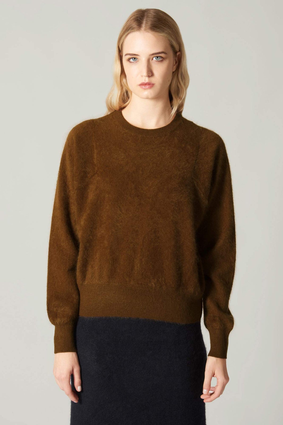 Girocollo Maniche Squadrate in Puro Cashmere Spazzolato Latte
