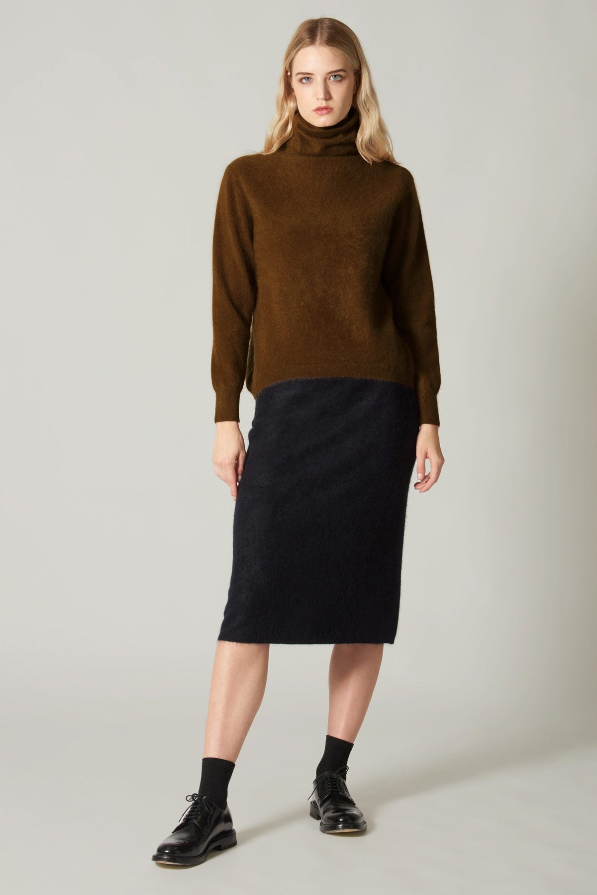 Maglia a Collo Alto in Puro Cashmere Spazzolato Terracotta