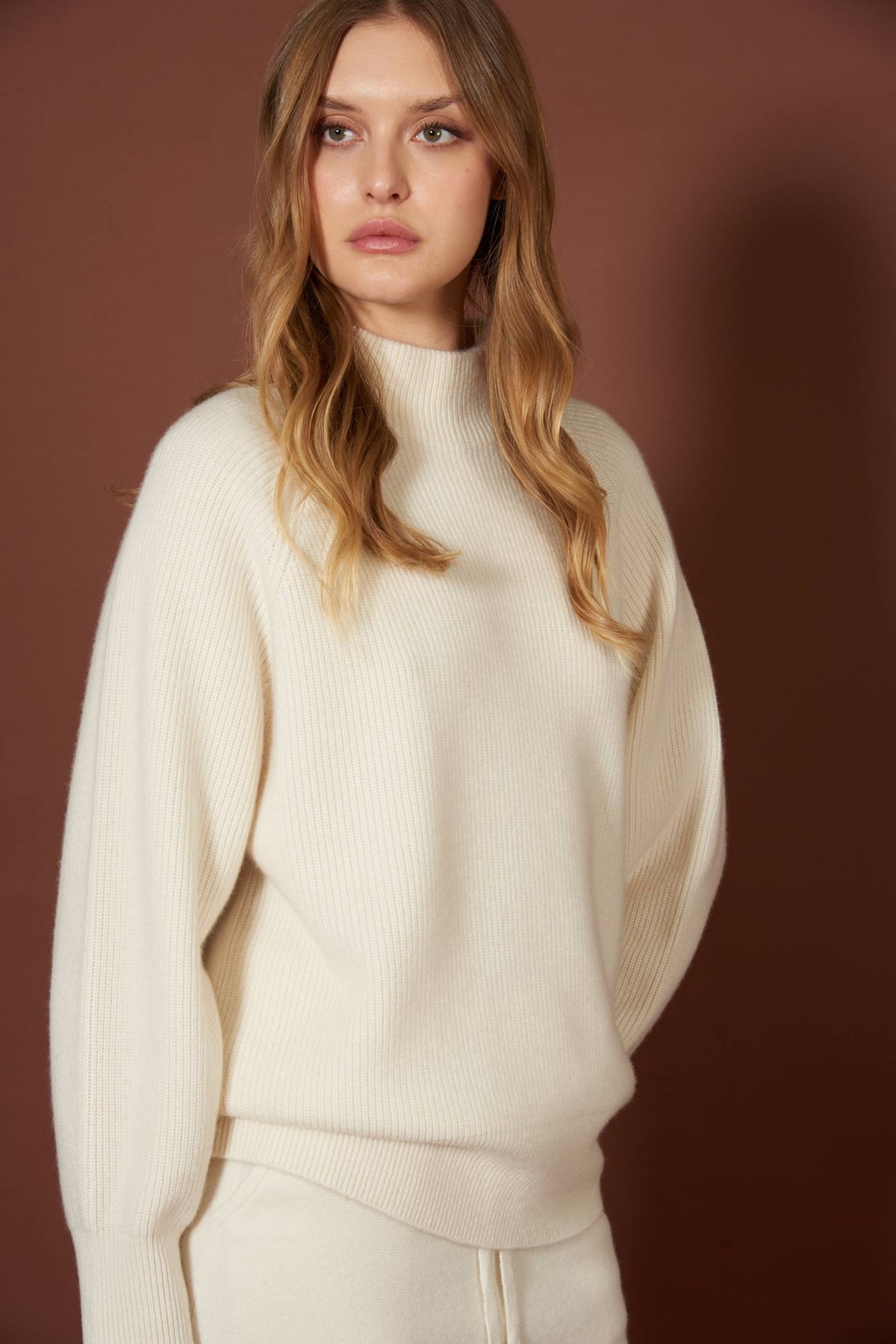 Maglia Lupetto a Costa Inglese in Puro Cashmere Latte
