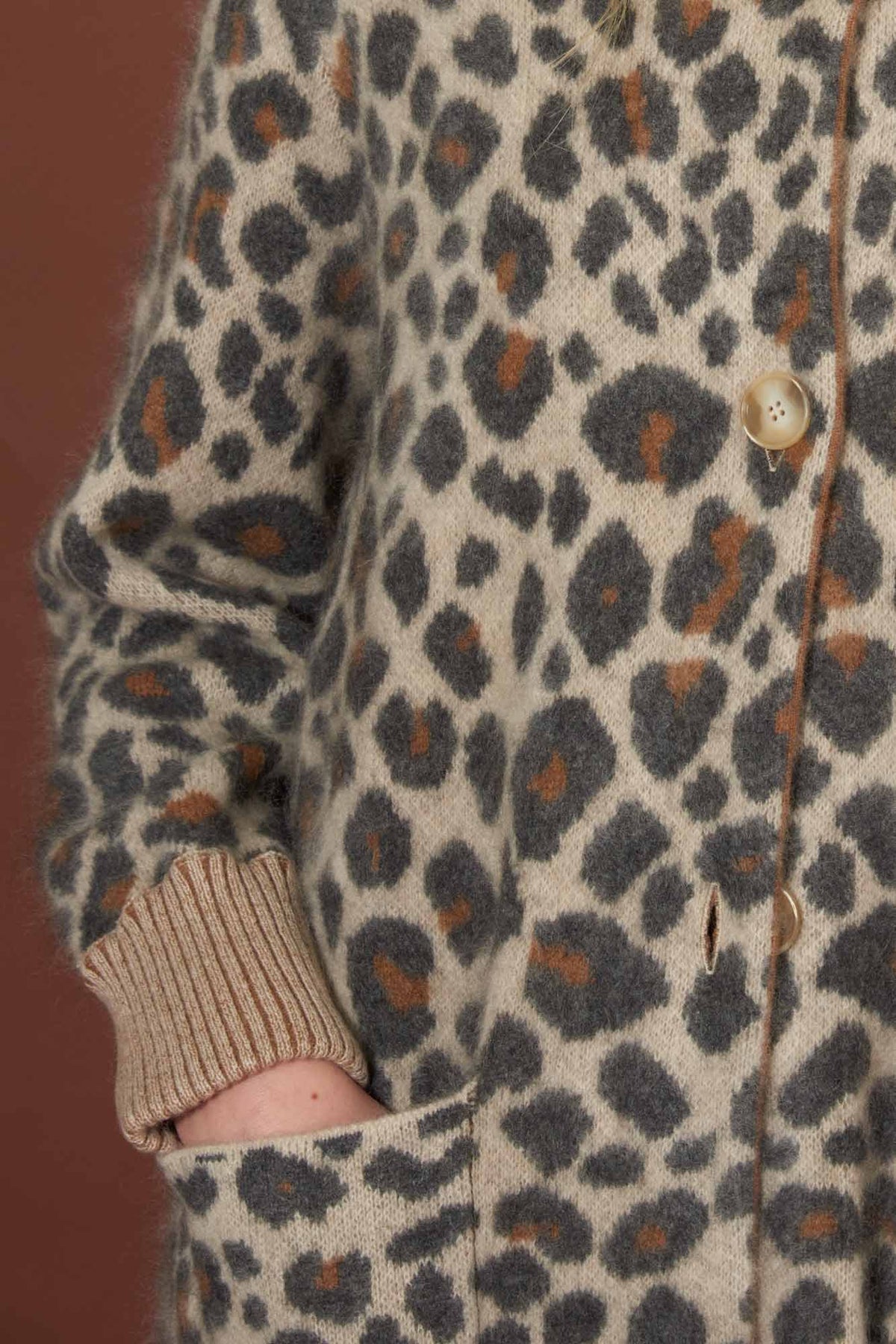 Cappotto Jacquard Animalier in Puro Cashmere Spazzolato Avorio Leopard