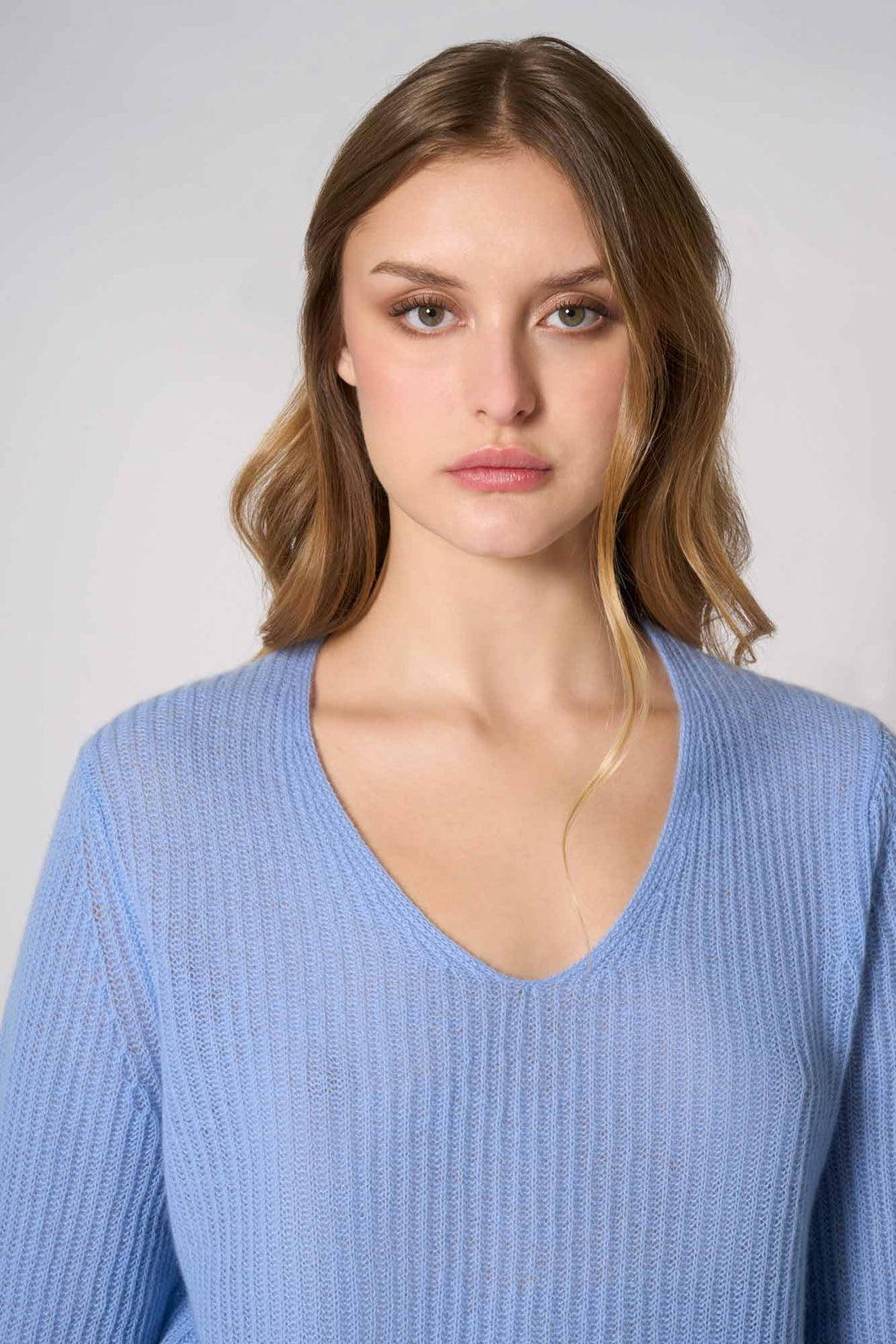 Maglia Scollo a V Costa Inglese in Puro Cashmere Cielo