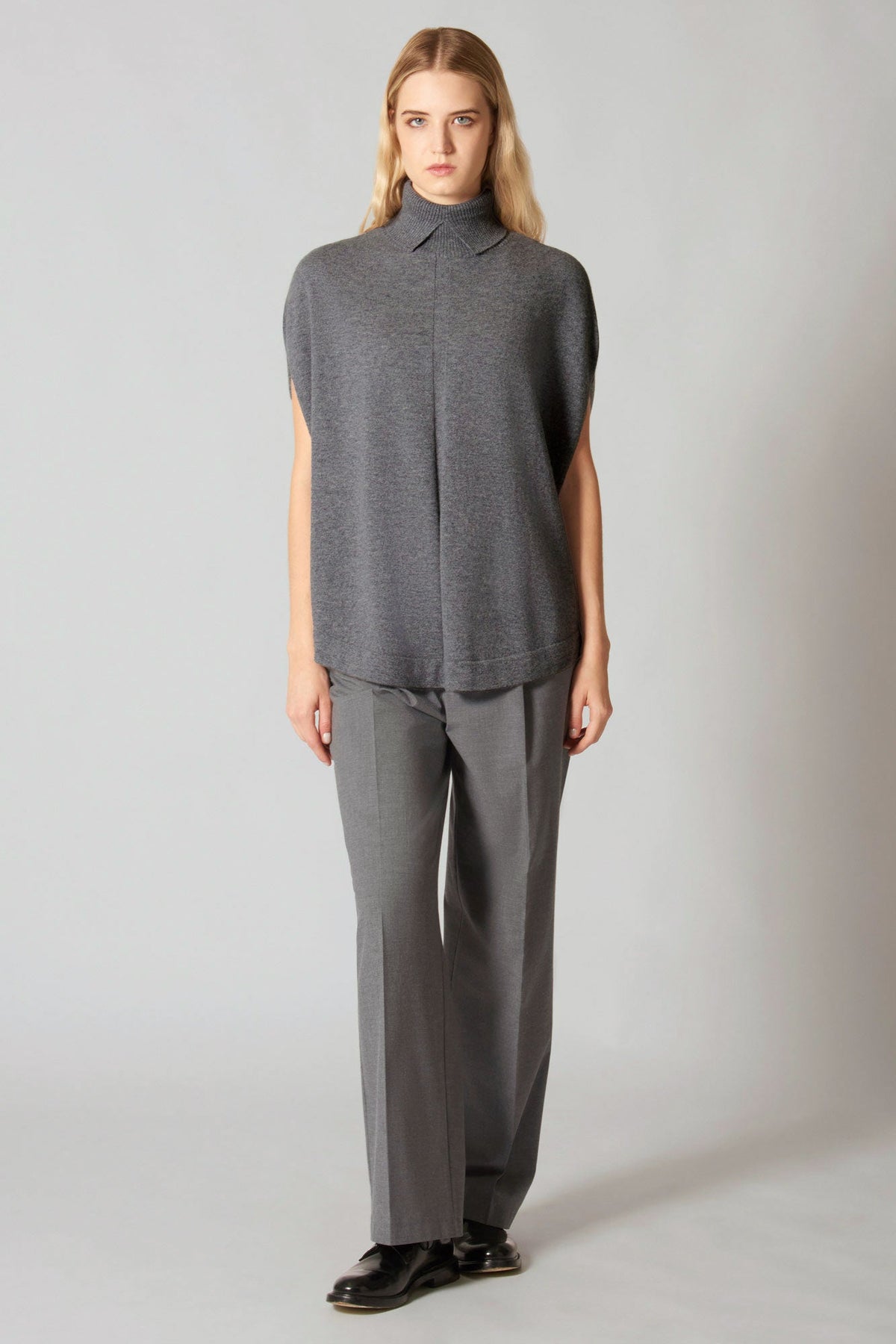 Cappa a Collo Alto con Spacchetto in Puro Cashmere Derby