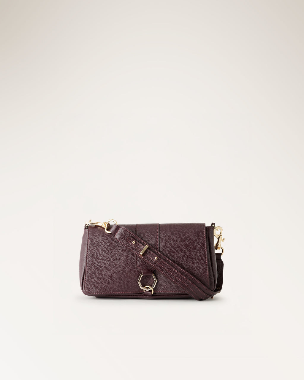 Nelia Plum