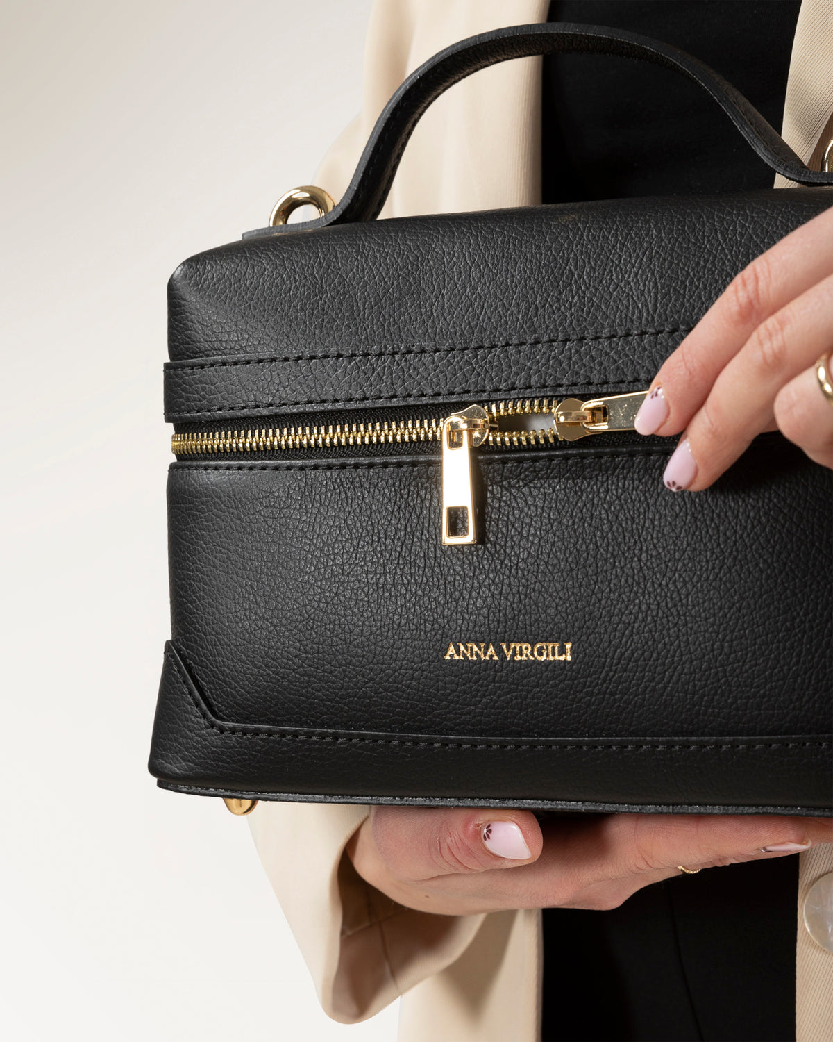 Zara Medium Black
