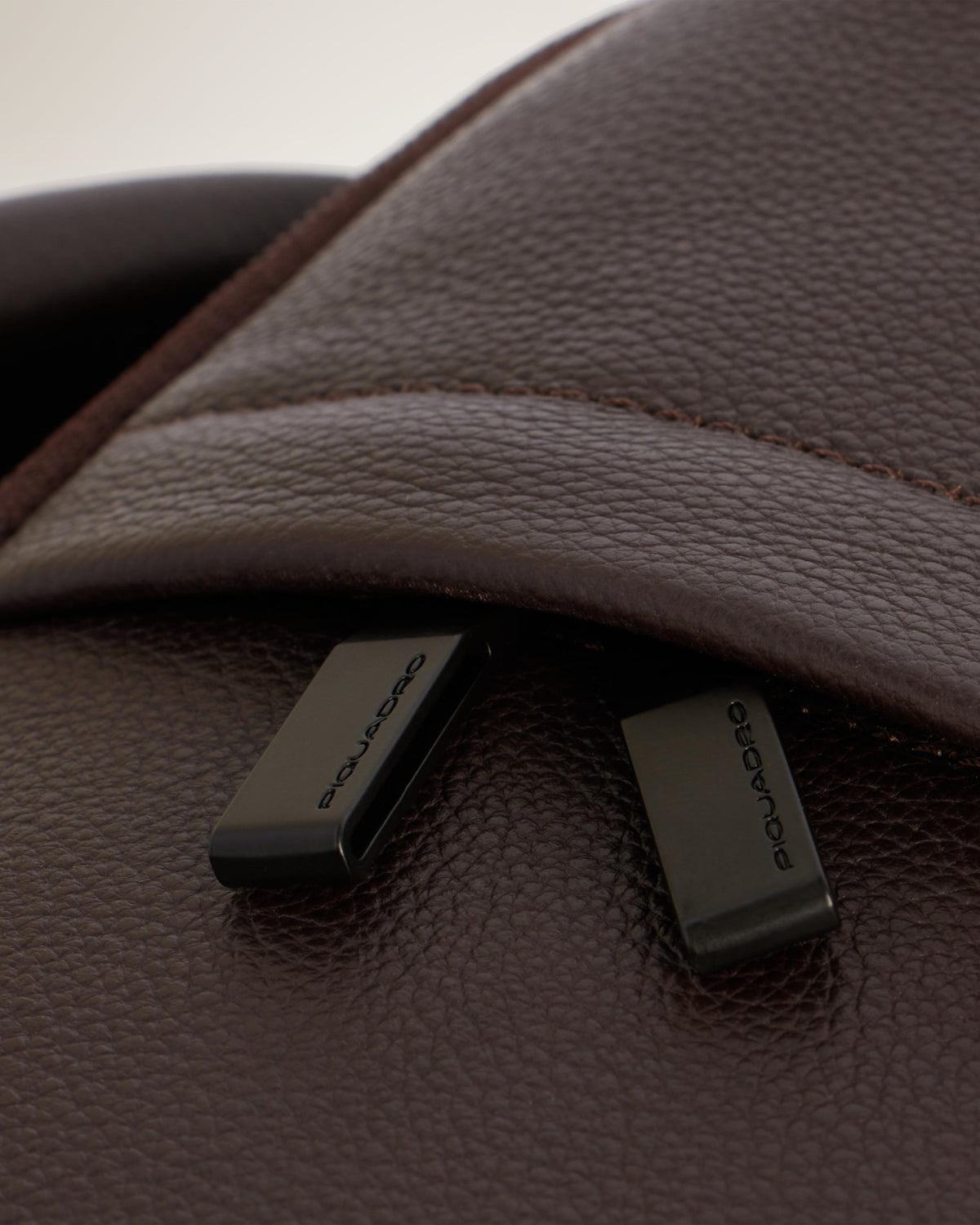Zaino Uomo Porta Pc E Ipad Con