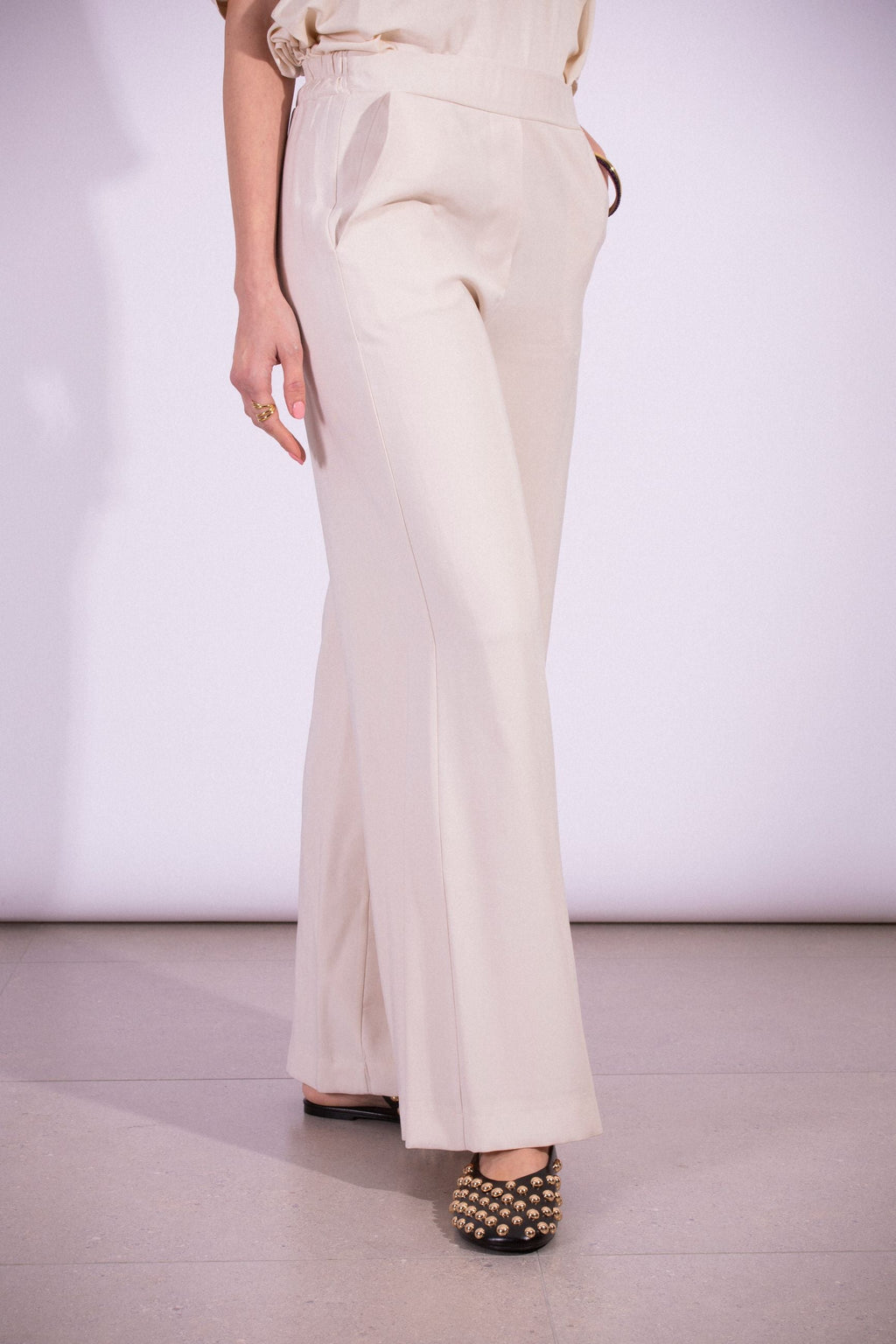 SOKO NI INAI PANTALONE