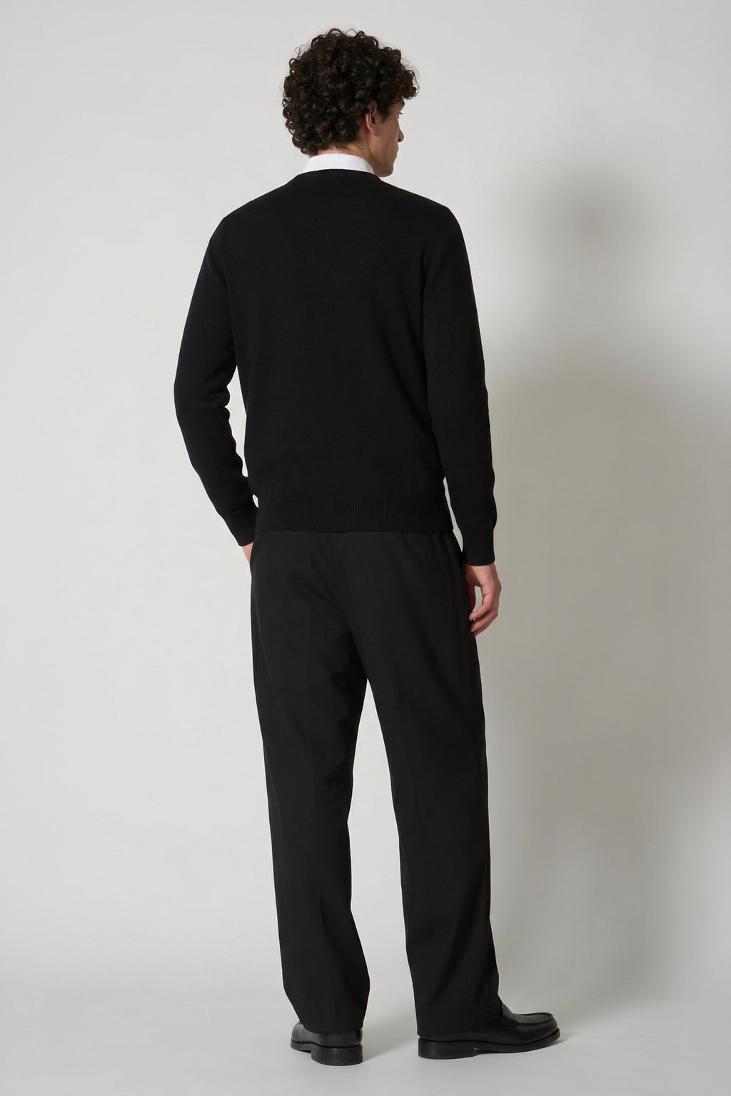 Maglia Scollo a V in Puro Cashmere Nero