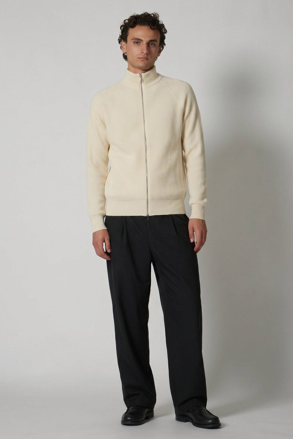 Cardigan con Zip a Costa Inglese in Puro Cashmere Latte