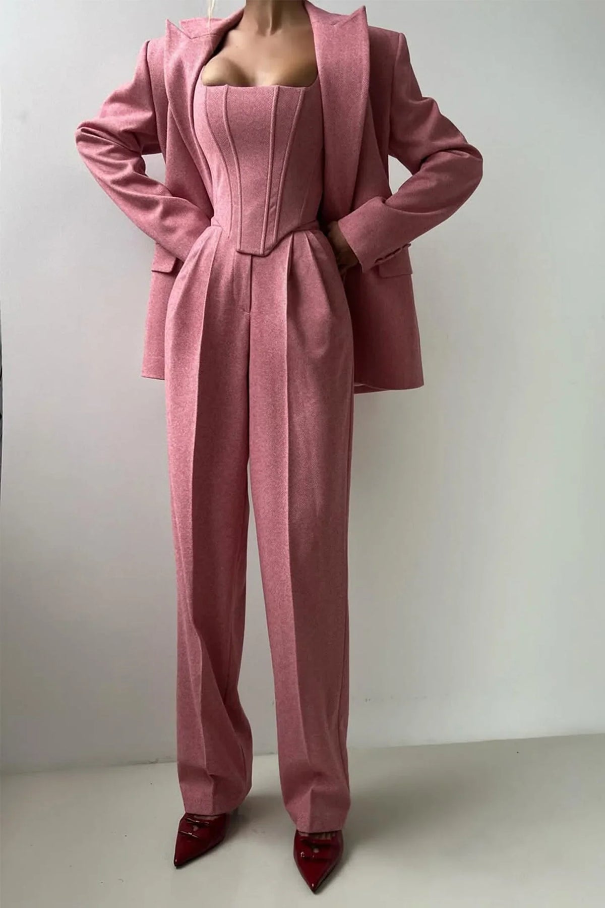 Pilar | Three-Piece Set with Double-Breasted Blazer
