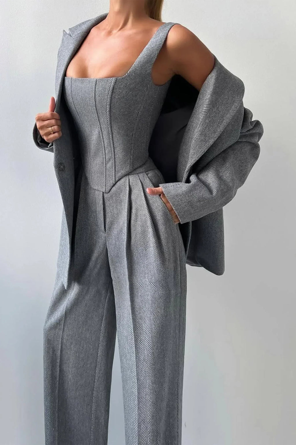 Pilar | Three-Piece Set with Double-Breasted Blazer
