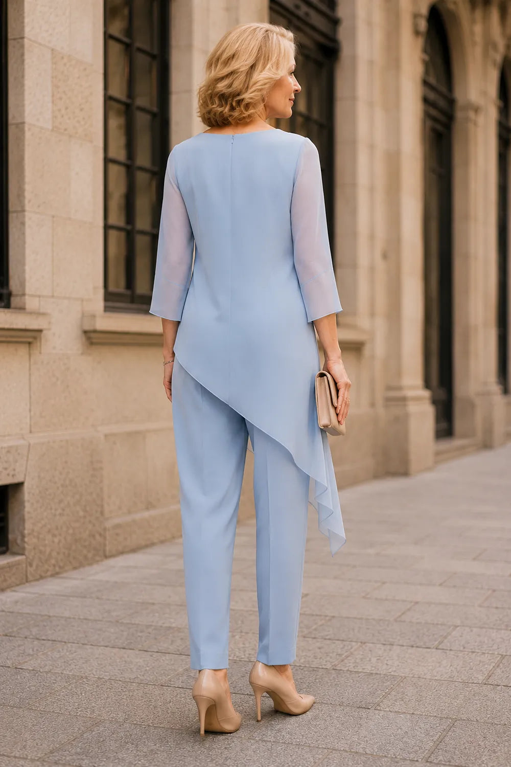 Isadora | Completo con Mantella Drappeggiata